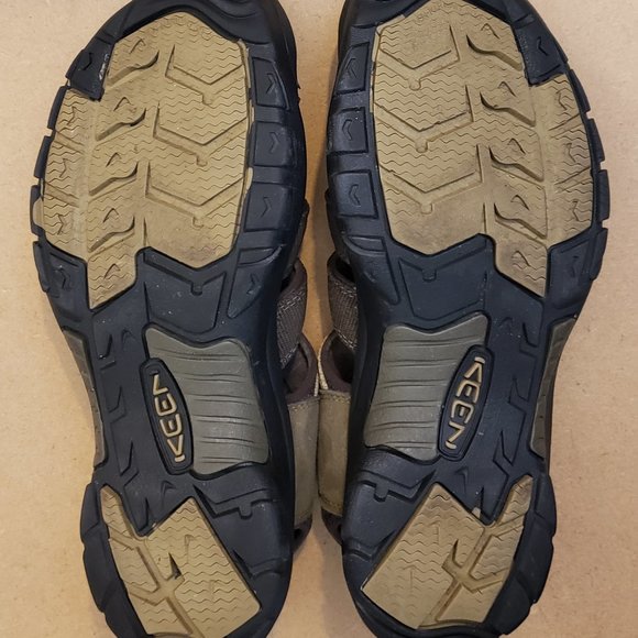 Keen Men's Newport H2 Quick Drying Sandal Dark Olive/Antique Bronze US Size 12 - Picture 4 of 7